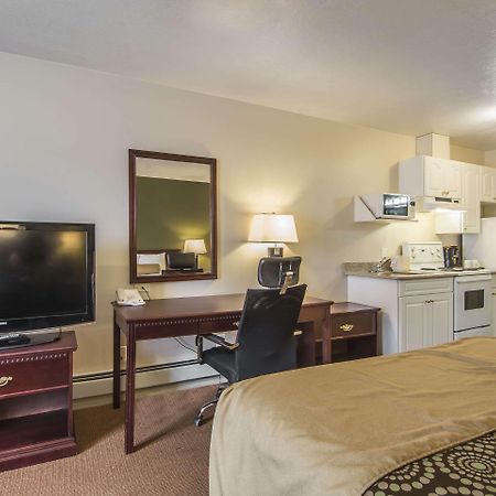Econo Lodge Inn & Suites High Level Bagian luar foto