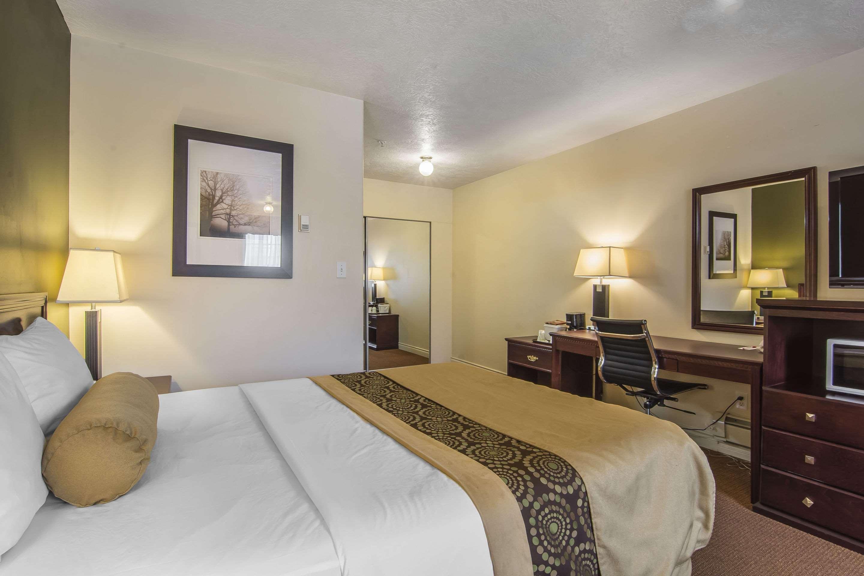 Econo Lodge Inn & Suites High Level Bagian luar foto