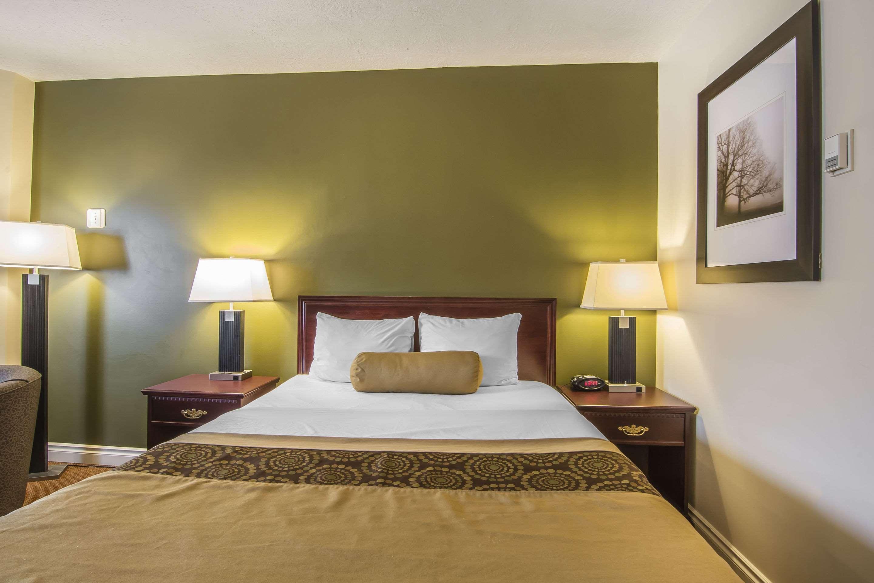 Econo Lodge Inn & Suites High Level Bagian luar foto