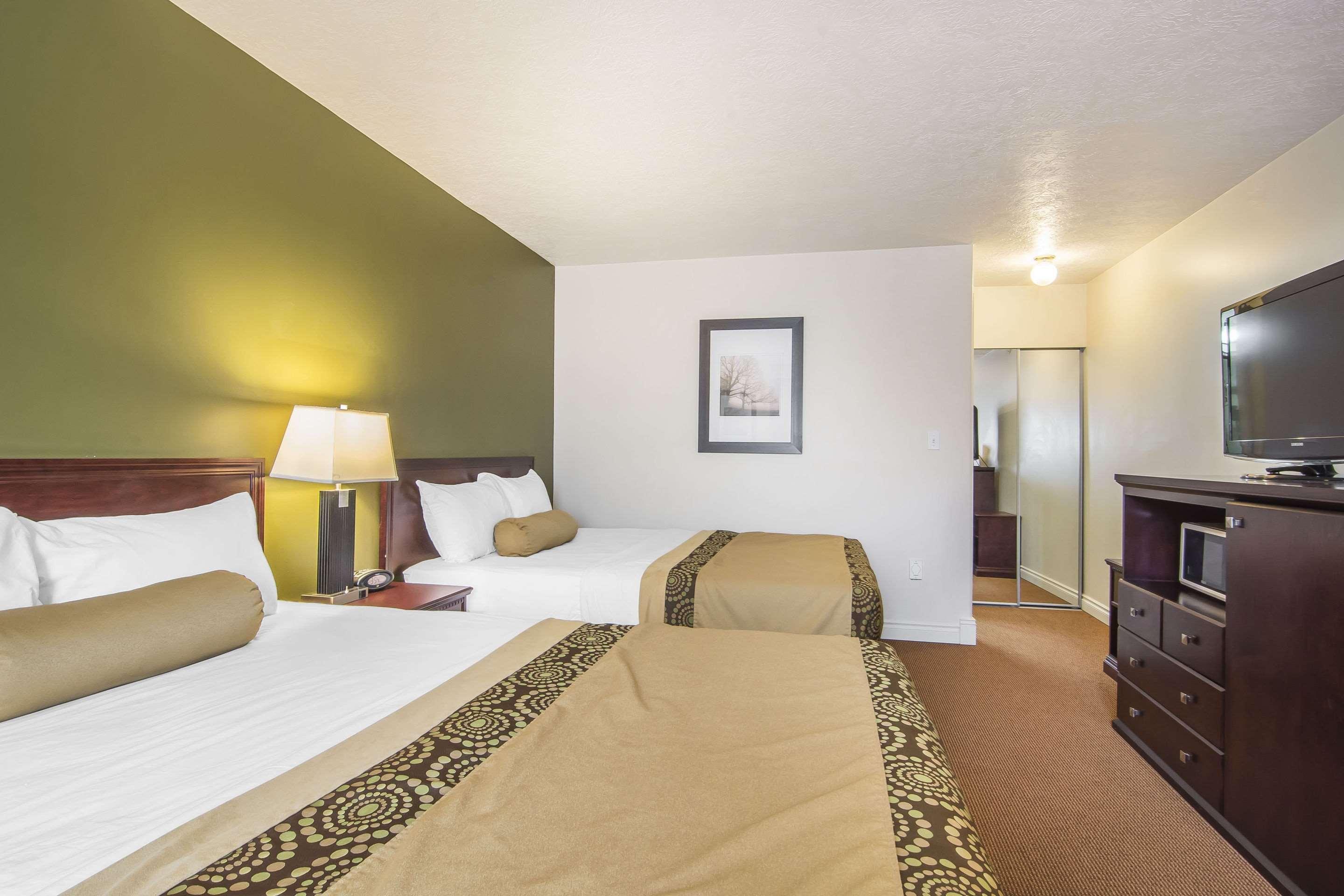 Econo Lodge Inn & Suites High Level Bagian luar foto