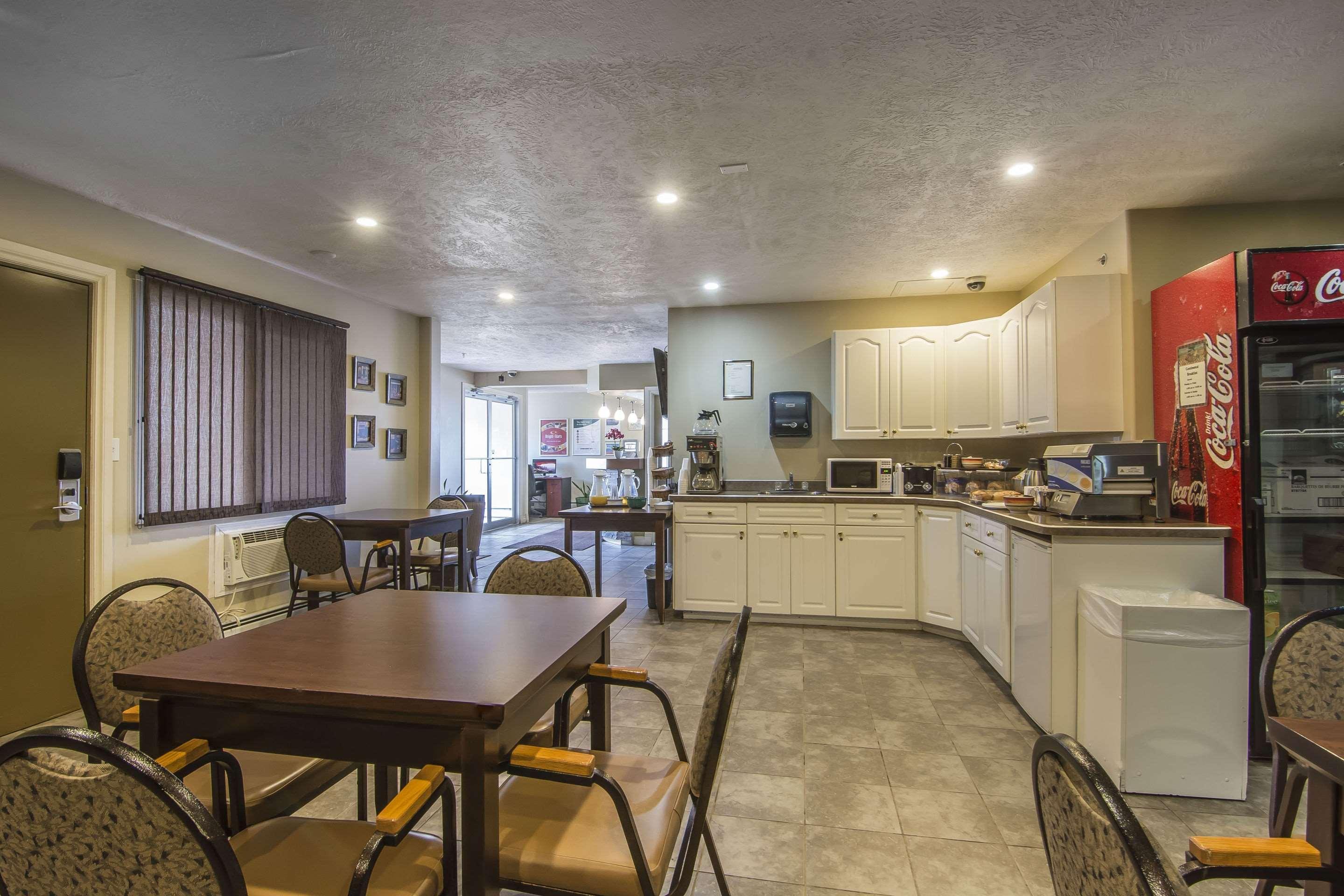 Econo Lodge Inn & Suites High Level Bagian luar foto